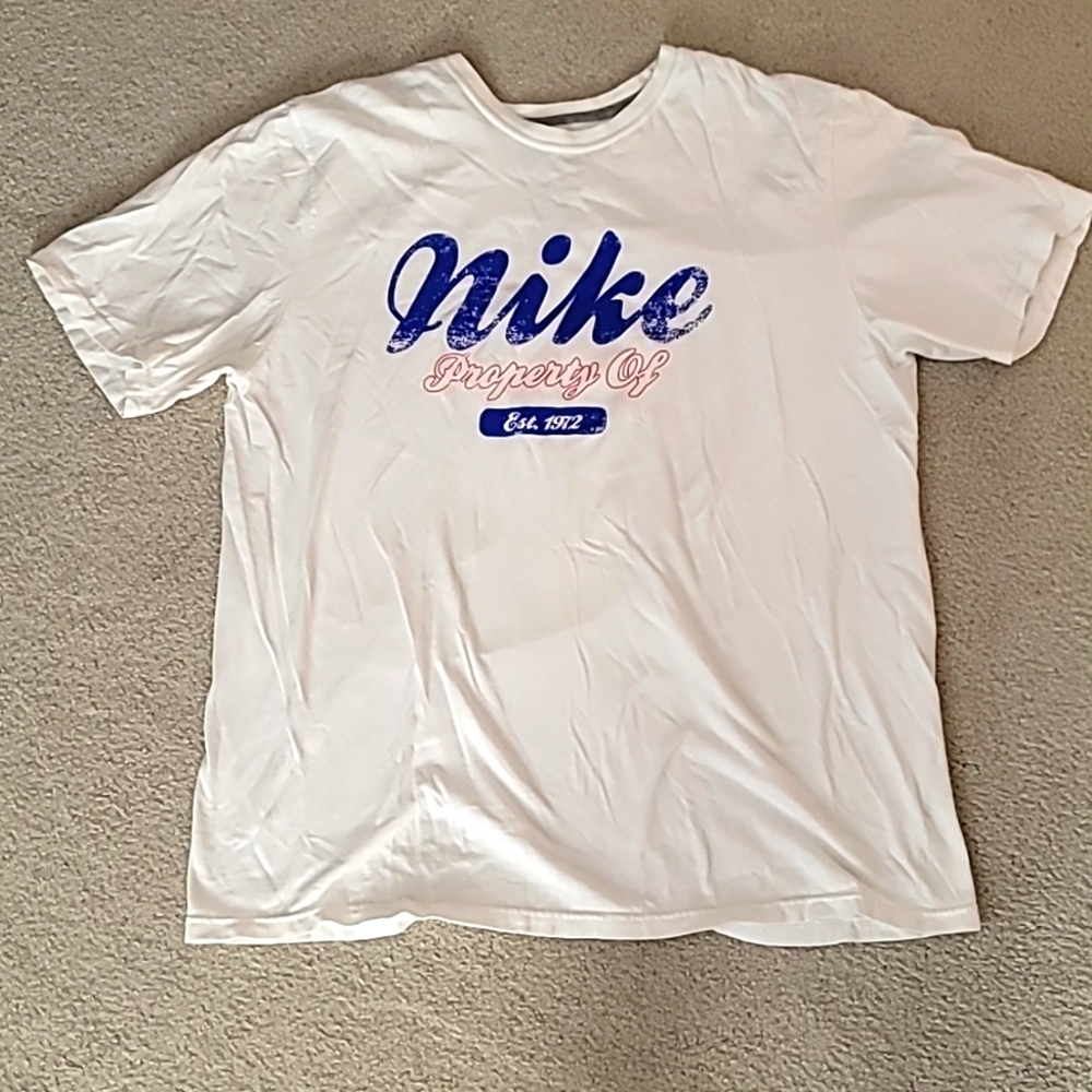 Nike T-shirt